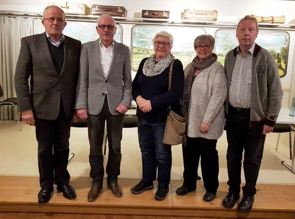 Josef Thießbrummel, Hans-Dieter Lienenkämper, Maria Feldmann, Helga Burghaus und Heinz Fernholz (v.l)